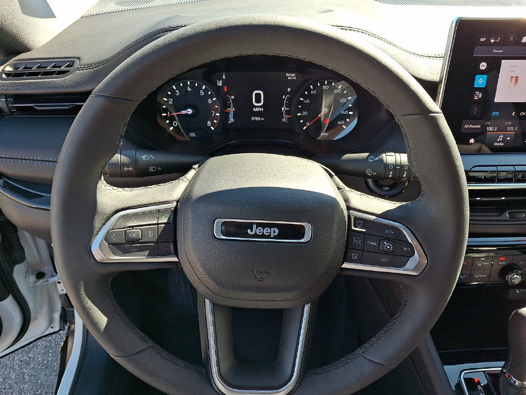 Certified 2026 Jeep Compass Limited AWD/4WD image 18