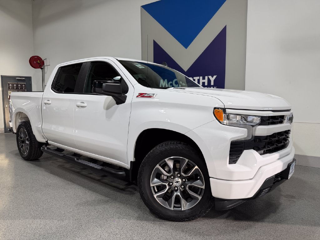 Used 2023 Chevrolet Silverado 1500 RST w/ Convenience Package II AWD/4WD image 2