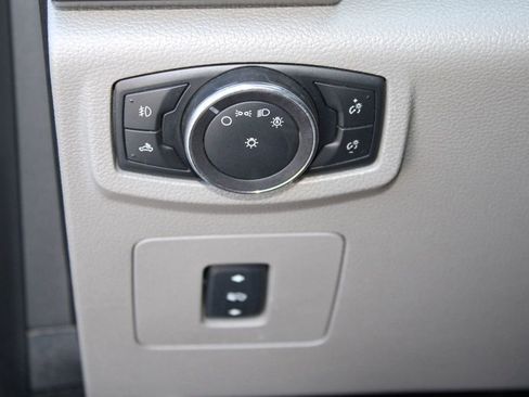 Used 2016 Ford F150 XLT w/ Equipment Group 301A Mid image 39