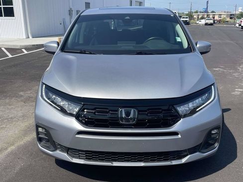 Used 2025 Honda Odyssey Touring image 8