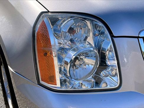 Used 2014 GMC Yukon XL SLT image 26