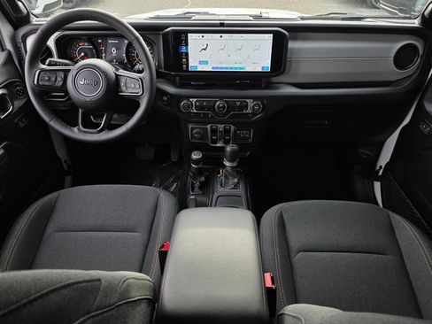 Used 2025 Jeep Wrangler Sport S image 7