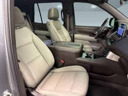 Used 2021 Chevrolet Tahoe LT w/ LT Signature Package RWD image 30