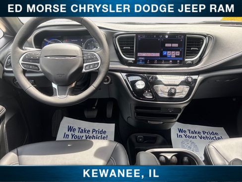 New 2027 Chrysler Pacifica Select FWD image 10