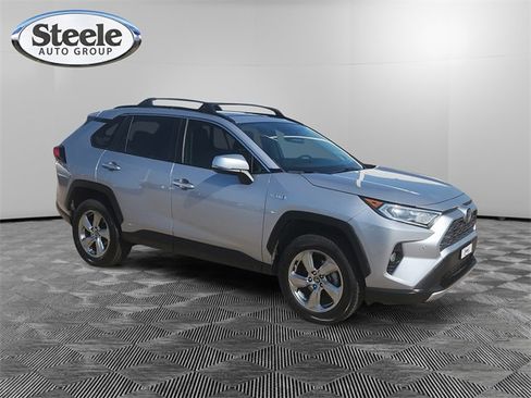 Used 2019 Toyota RAV4 Limited image 7
