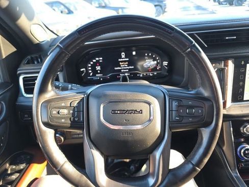 Used 2023 GMC Yukon Denali Ultimate image 15