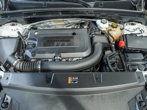 Used 2022 Buick Envision Essence w/ Technology Package I FWD image 17