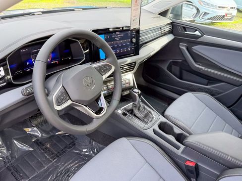 New 2026 Volkswagen Jetta SE image 11