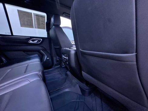 Used 2022 Chevrolet Tahoe Z71 w/ Luxury Package AWD/4WD image 34