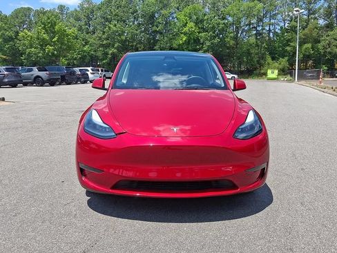 Used 2023 Tesla Model Y Long Range AWD/4WD image 2