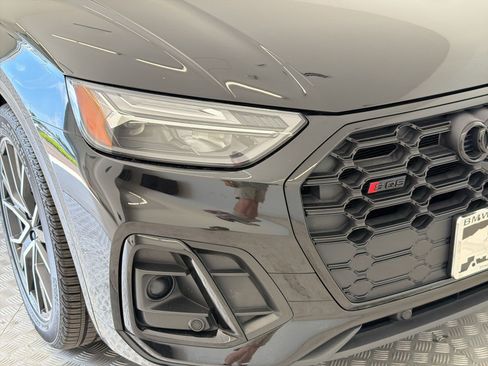Used 2023 Audi SQ5 Premium Plus w/ Premium Plus Package AWD/4WD image 11