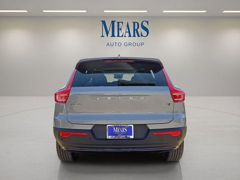 New 2026 Volvo XC40 B5 Plus w/ Protection Package Premier image 4