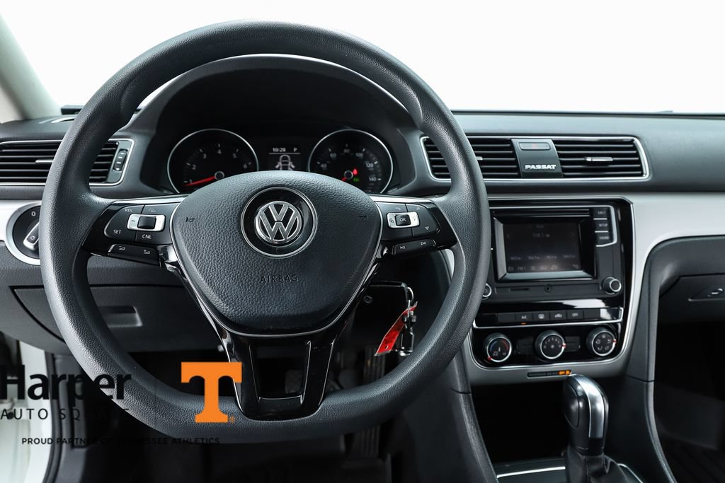 Used 2018 Volkswagen Passat 2.0T S w/ Driver Assistance Package FWD image 20