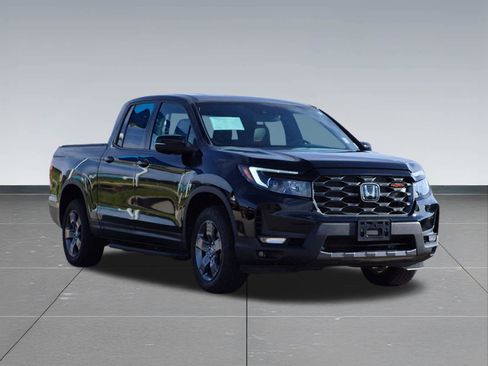 Used 2025 Honda Ridgeline TrailSport image 8