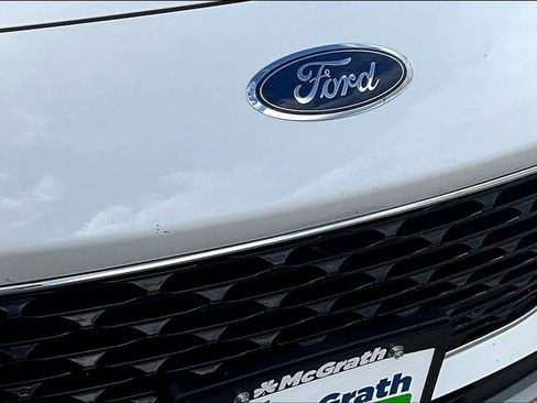 Used 2022 Ford Escape SE image 28