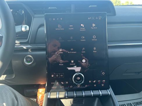 New 2026 GMC Terrain AT4 w/ Convenience Package III image 17