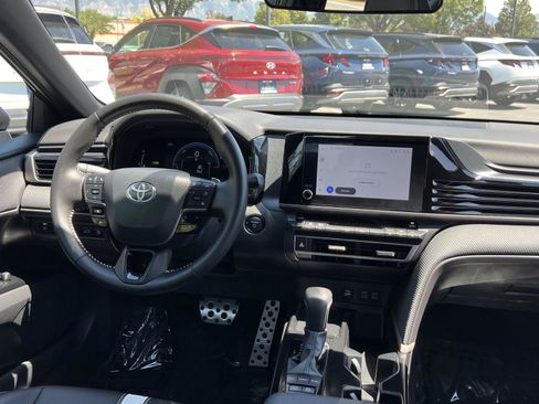 Used 2026 Toyota Camry SE FWD image 23