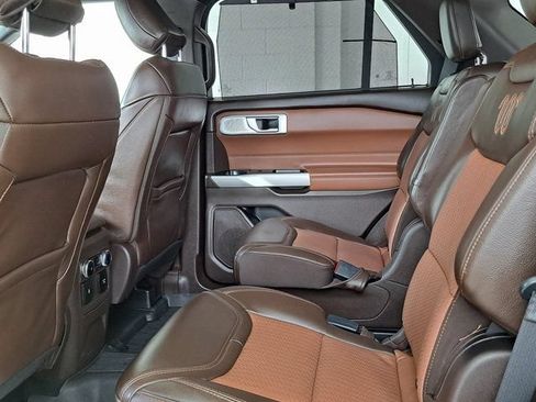 Used 2022 Ford Explorer King Ranch w/ Premium Technology Package AWD/4WD image 27
