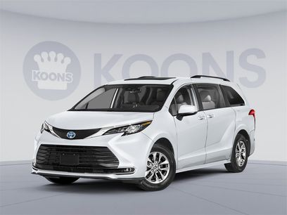 New 2025 Toyota Sienna XLE