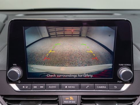 Used 2025 Nissan Altima 2.5 SR image 18