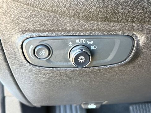 Used 2024 Chevrolet Equinox LT image 20