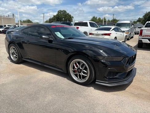 Used 2025 Ford Mustang GT RWD image 1