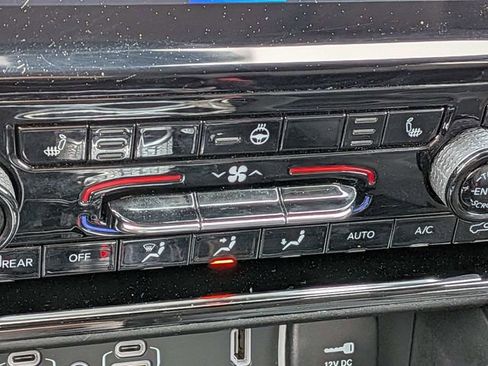 Used 2023 Jeep Grand Cherokee 4WD 4xe image 33