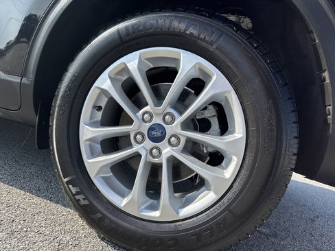 Used 2022 Ford Escape SE FWD image 29