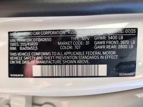 New 2026 Volvo XC60 B5 Plus w/ Protection Package Premier image 25