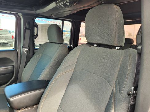 Used 2024 Jeep Wrangler Unlimited AWD/4WD image 13
