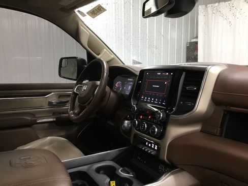 Used 2019 RAM 1500 Laramie image 25