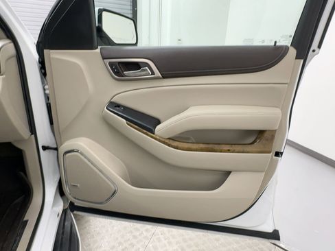 Used 2017 GMC Yukon Denali w/ Open Road Package image 31