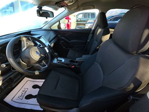 Used 2022 Subaru Crosstrek 2.0i image 5