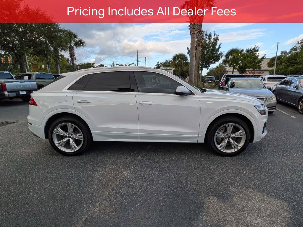 Used 2023 Audi Q8 Premium w/ Convenience Package AWD/4WD image 3