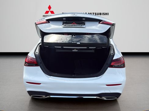 Used 2022 Mercedes-Benz E 350 Sedan image 9
