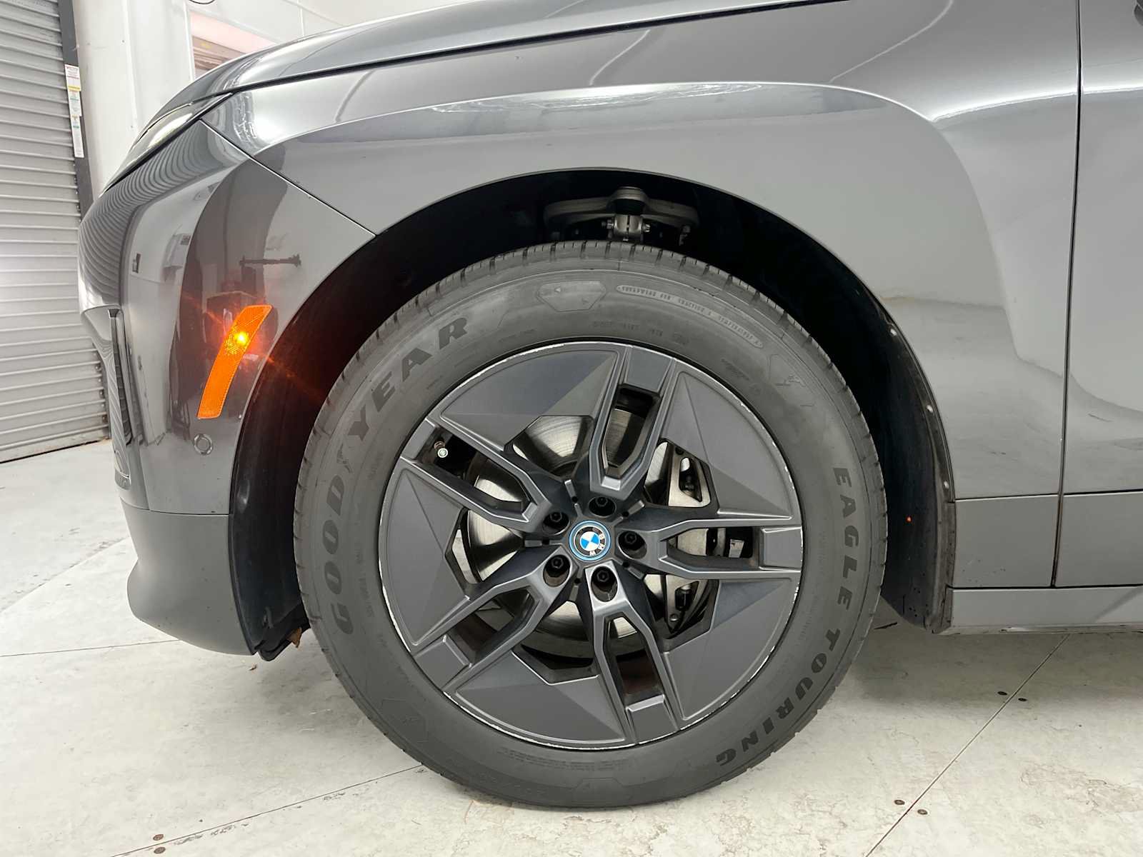 Used 2024 BMW iX xDrive50 w/ Convenience Package AWD/4WD image 24