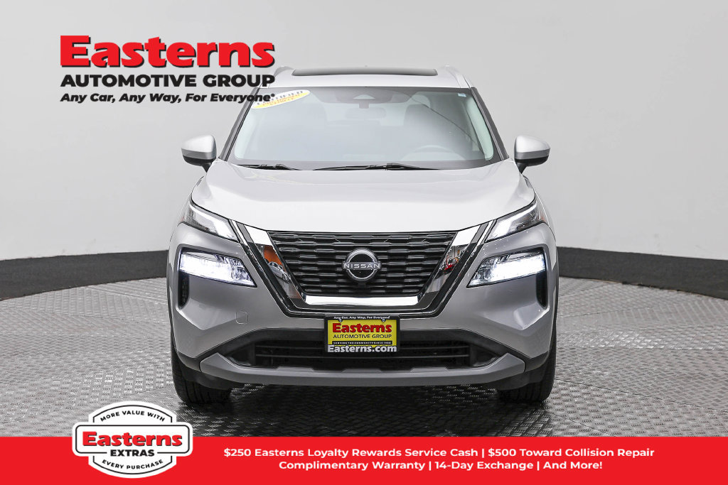 Used 2023 Nissan Rogue SV w/ SV Premium B Package AWD/4WD image 3