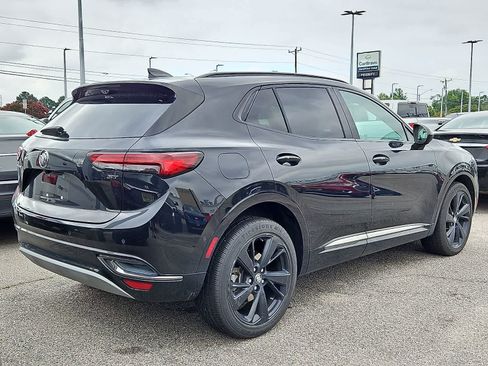 Used 2022 Buick Envision Essence w/ Technology Package II FWD image 3