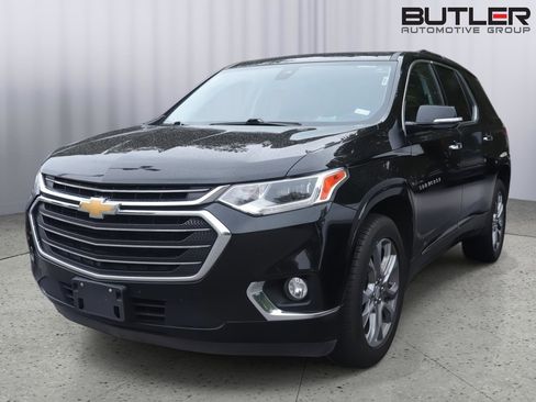 Used 2019 Chevrolet Traverse Premier w/ Driver Confidence II Package FWD image 1