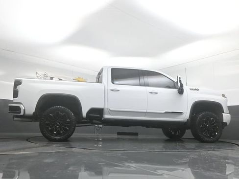 New 2026 Chevrolet Silverado 2500 High Country w/ High Country Premium Package AWD/4WD image 32