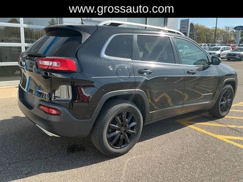 Used 2018 Jeep Cherokee Limited AWD/4WD image 30