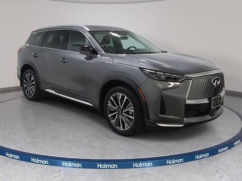 Certified 2026 INFINITI QX60 Luxe w/ Family Package AWD/4WD image 3