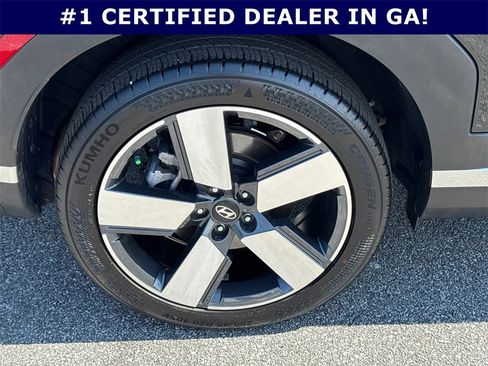 Certified 2025 Hyundai Santa Fe Limited image 17