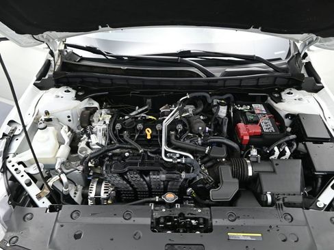 Used 2025 Nissan Altima 2.5 SL FWD image 5