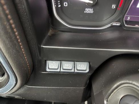 Used 2021 GMC Sierra 3500 AT4 w/ AT4 Premium Plus Package AWD/4WD image 39