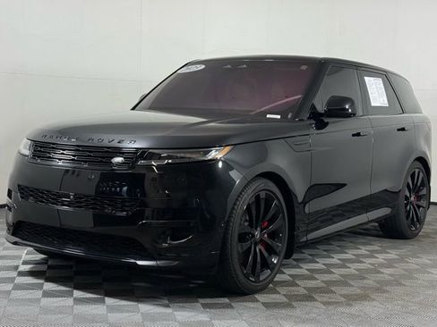 Used 2023 Land Rover Range Rover Sport SE Dynamic image 2
