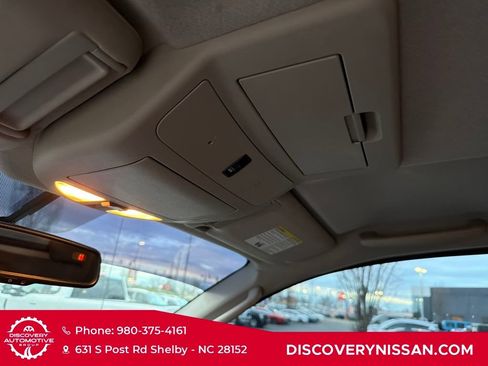 Used 2011 Nissan Titan SV w/ SV Value Truck Pkg image 23