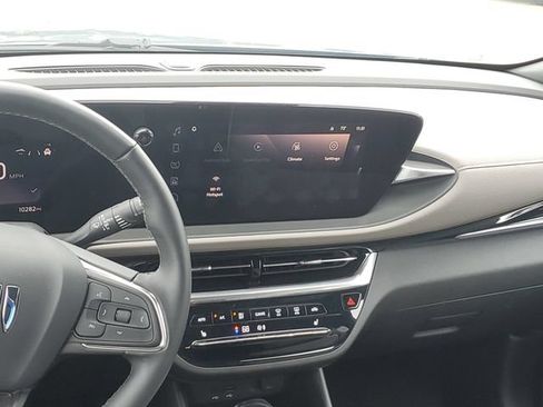 Used 2024 Buick Envista Avenir FWD image 24