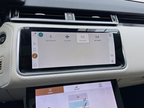 Used 2021 Land Rover Range Rover Velar S image 11