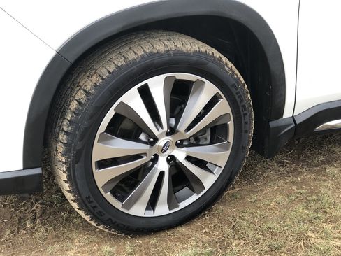 Used 2021 Subaru Ascent Limited w/ Technology Package image 2